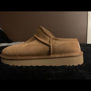 UGG Tasman slides